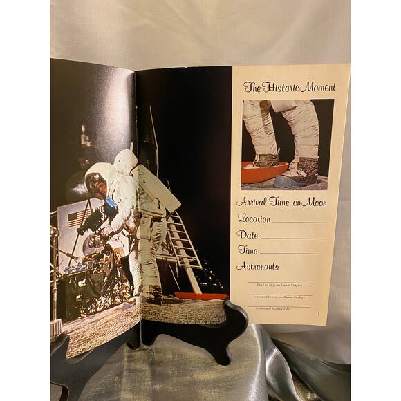 NASA booklet "Mission Moon '69 " A Documentary of America's first Lunar Landing - Picture 9 of 12